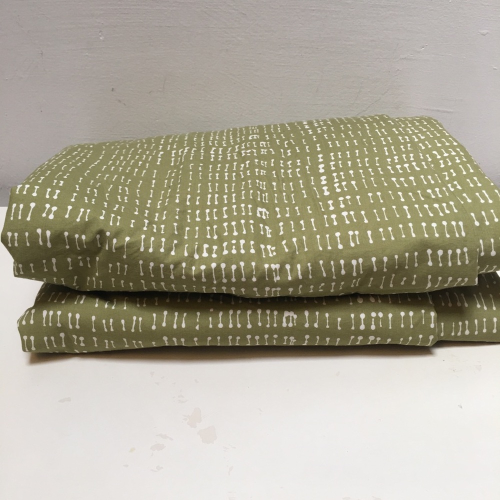 Crate & Barrel Silva duvet cover green and white cotton queen size